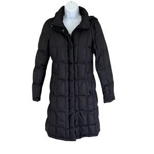Black North Face puffer coat, size small/Petite.  Very good condition!
